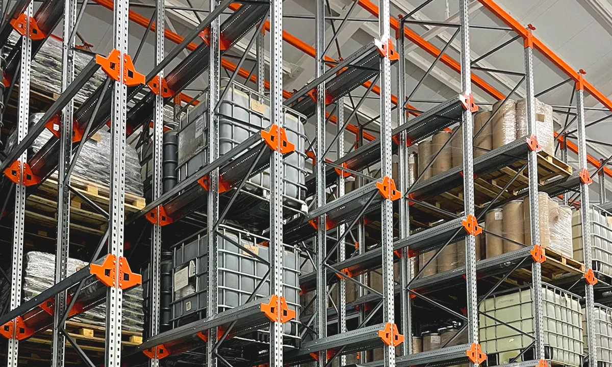 Глубинные набивные стеллажи